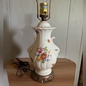 Antique Porcelain Painted Urn Lamp | Leviton Floral Painted Ceramic Lamp